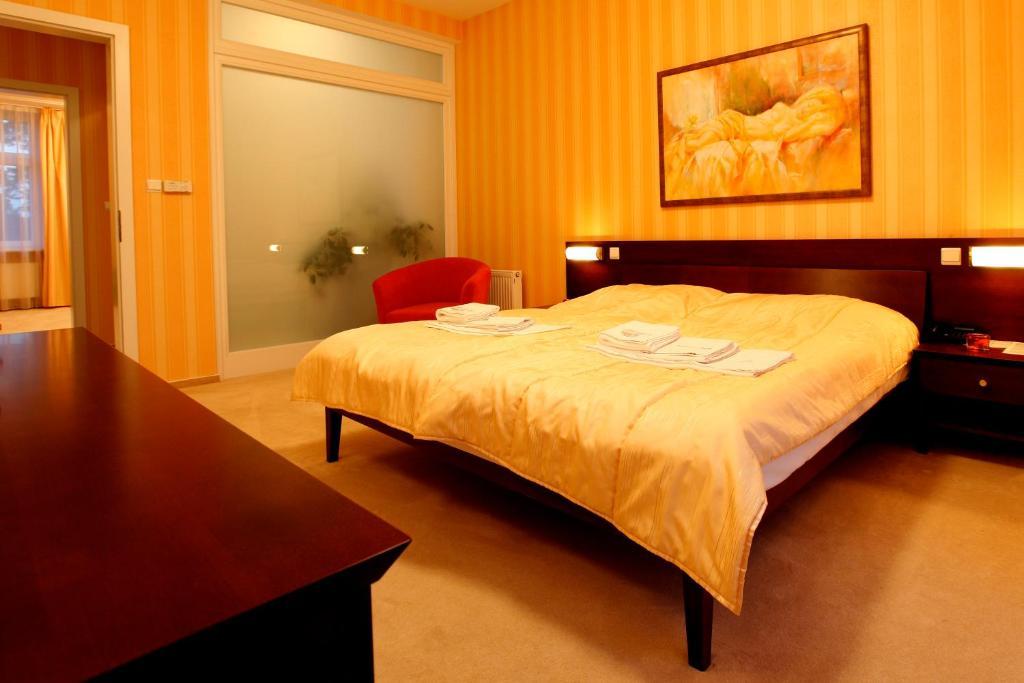 Hotel Sandor Pavillon Пьештяни Экстерьер фото